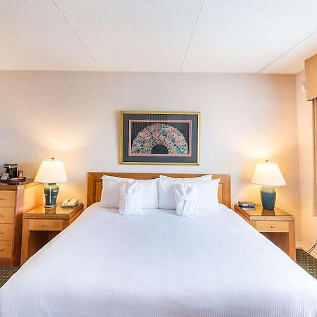 Ramada By Wyndham Thunder Bay Airlane Hotel Exteriér fotografie