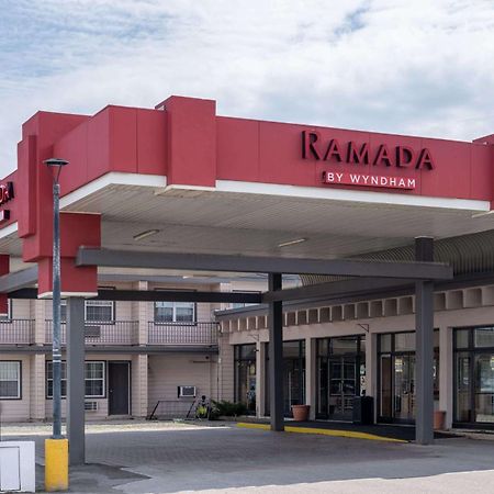 Ramada By Wyndham Thunder Bay Airlane Hotel Exteriér fotografie