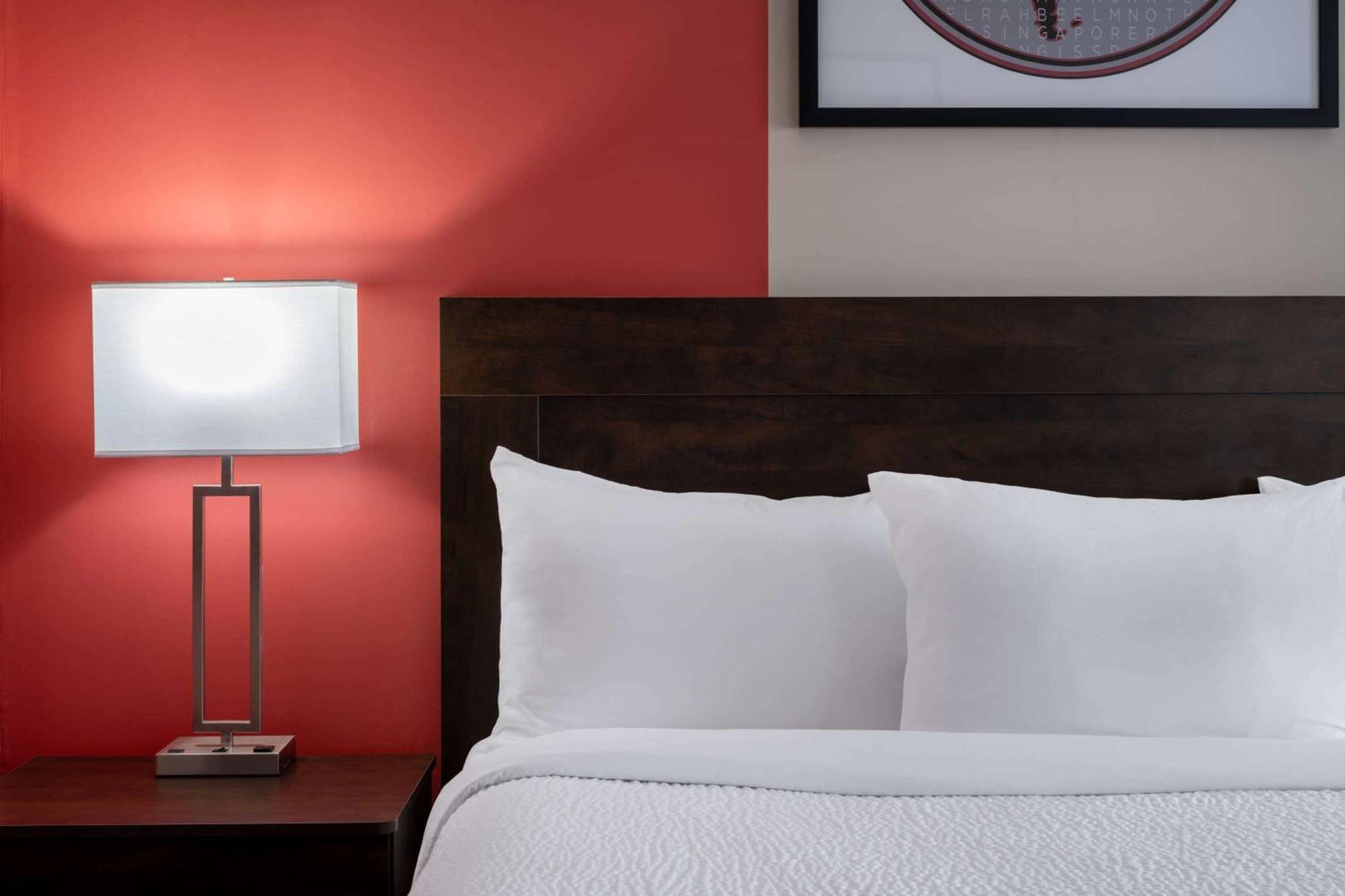 Ramada By Wyndham Thunder Bay Airlane Hotel Exteriér fotografie