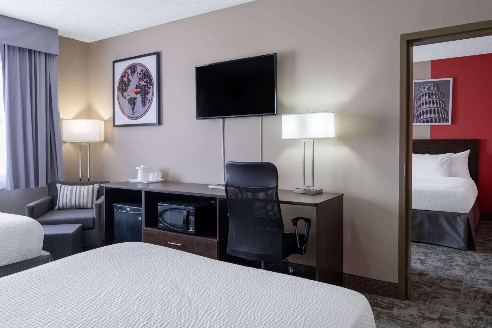 Ramada By Wyndham Thunder Bay Airlane Hotel Exteriér fotografie