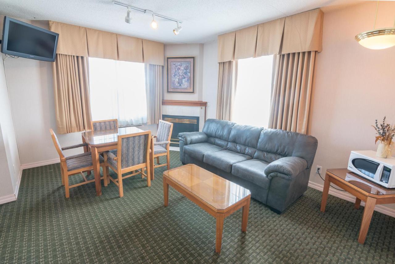 Ramada By Wyndham Thunder Bay Airlane Hotel Exteriér fotografie